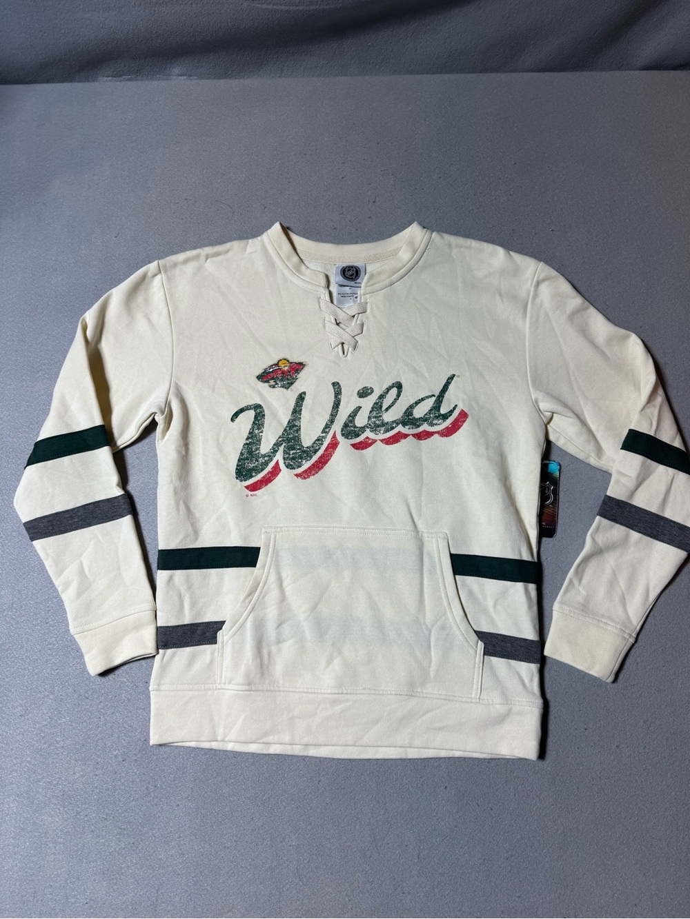 NWT Wild Wimen’s Crewneck Sweatshirt - Cream with Green & Red Accents Size S
